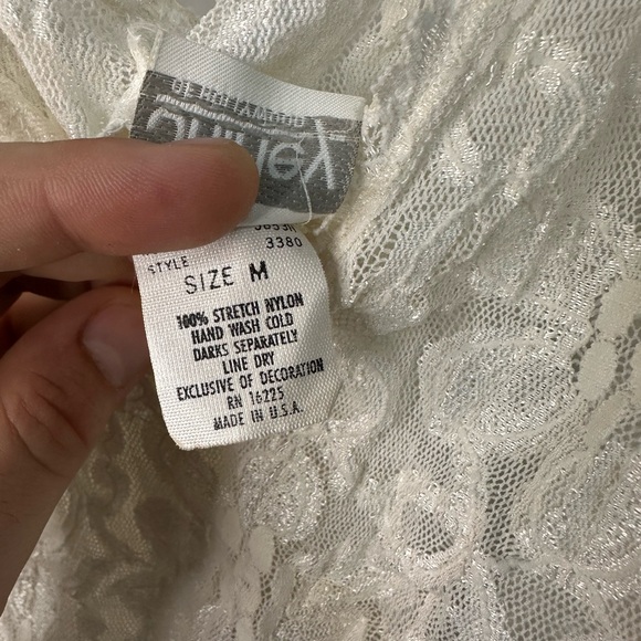 VINTAGE WHITE LACE NIGHTGOWN - Picture 5 of 5